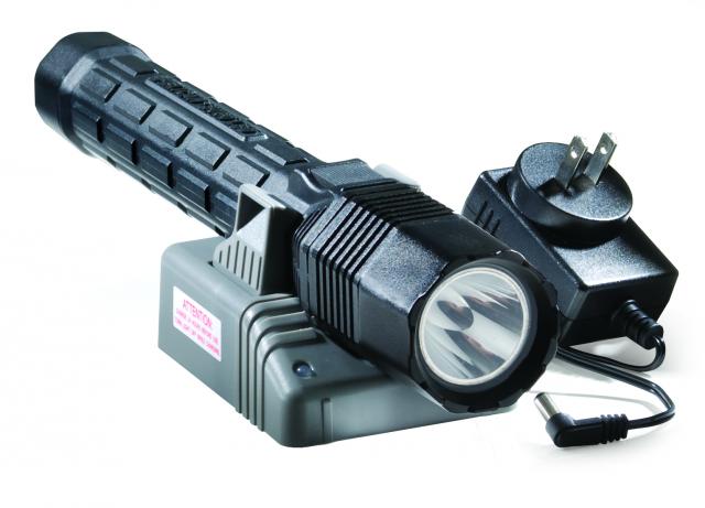 Peli 8060 hleðsluljós