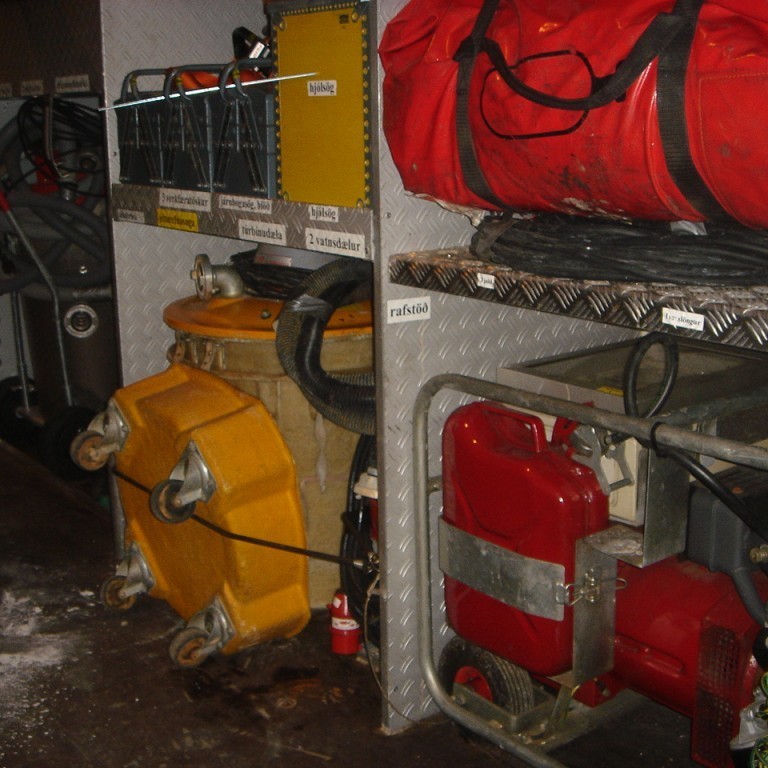 Vetter suga í gámnum