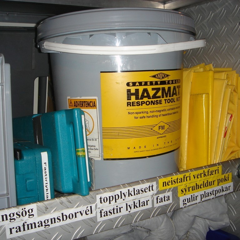 Amkus neistafrí verkfæri í fötu