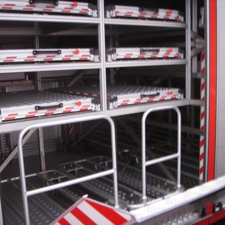 Útdraganlegir pallar fyrir búnað