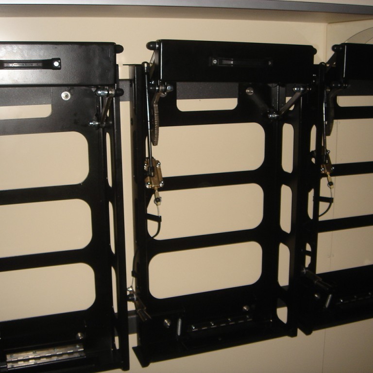 Reykköfunartækjafestingar