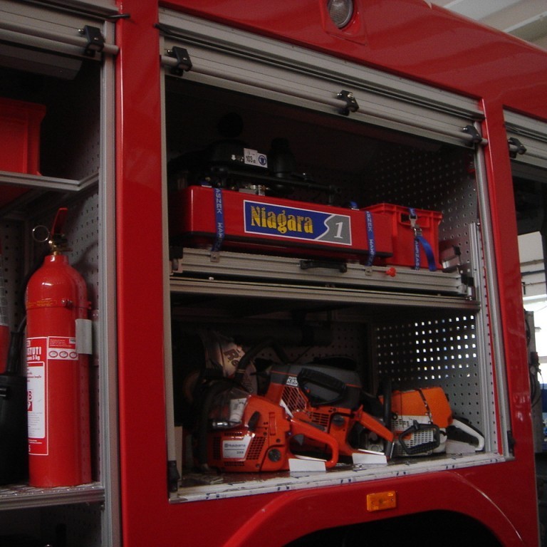 Fyrirkomulag í hliðarskáp hjá Litháum