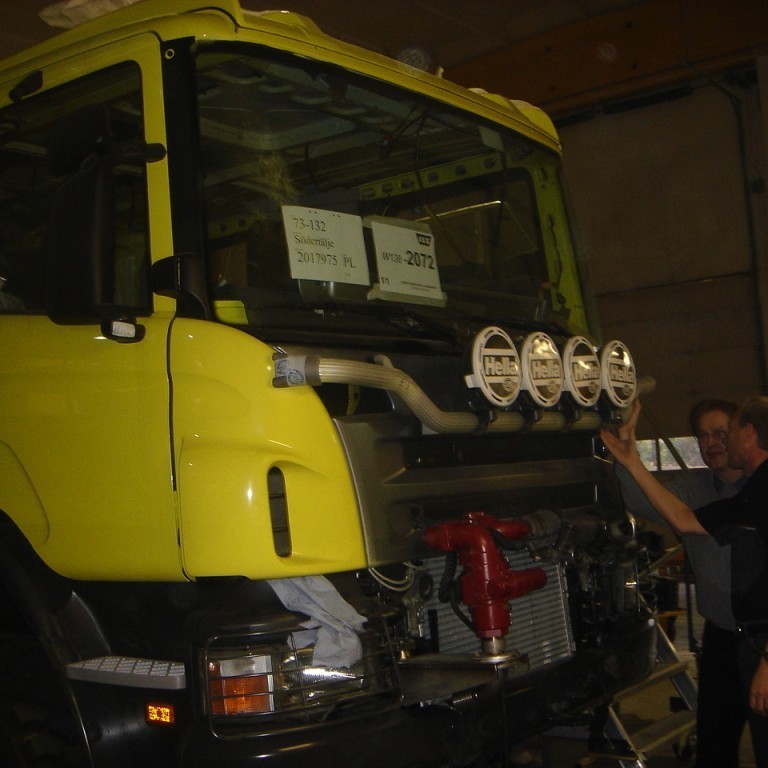 Ljóskastarar að framan