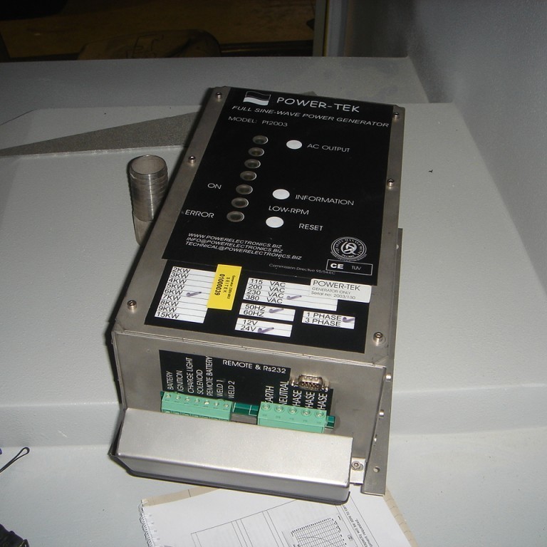 Power Tek rafall í Egilsstaðabifreið