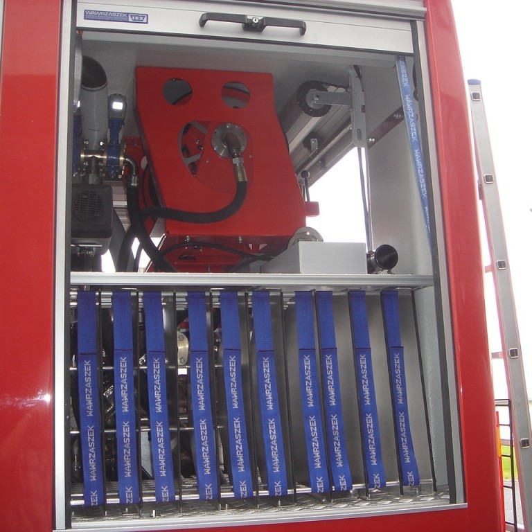 Slöngurekkar í aftasta skáp