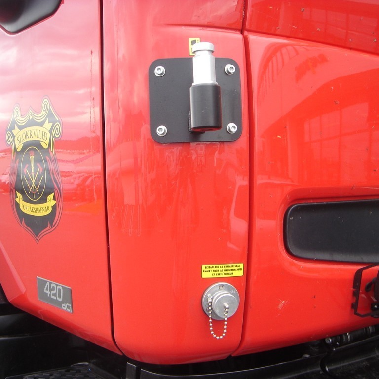 Festing fyrir kastara