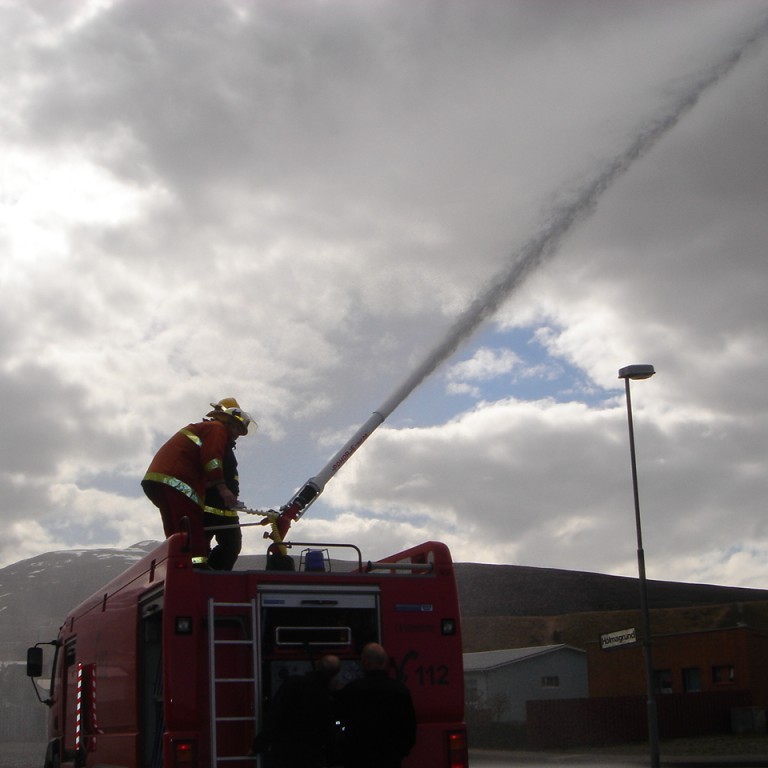 Sprautað um froðutrekt