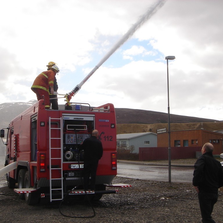 Sprautað um froðutrekt