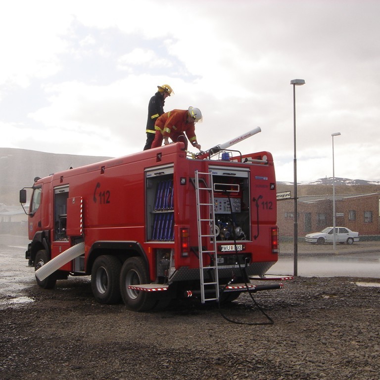 Hætt í bili, froðutrekt ýtt til hliðar