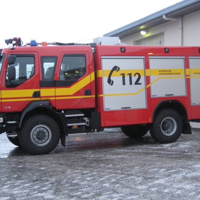 Fyrir utan stöðina