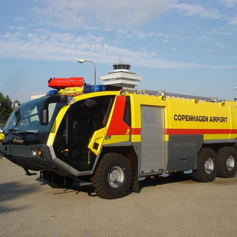Rosenbauer Panther 6x6 á Kastrup flugvelli