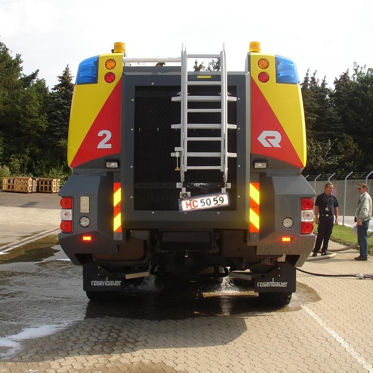 Rosenbauer Panther 6x6 á Kastrup flugvelli