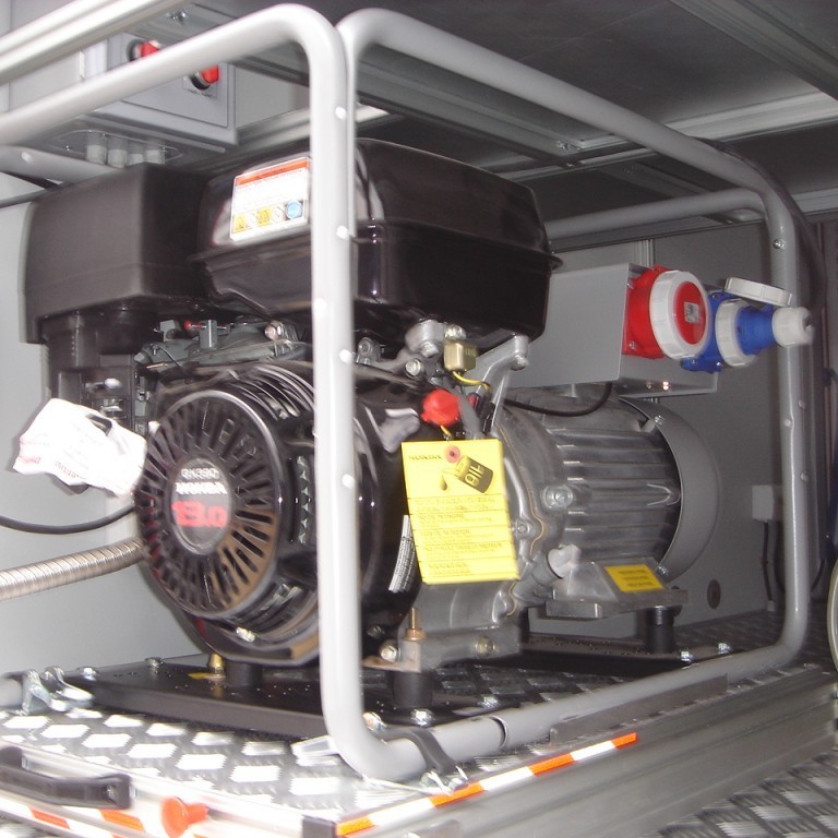 Rafstöð á útdraganlegum palli