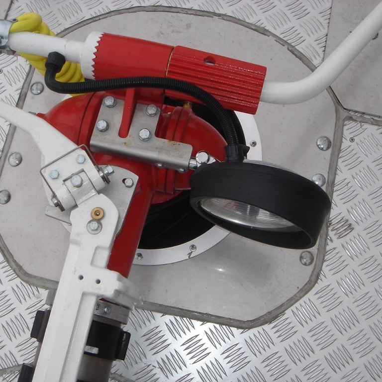 Úðabyssa með ljóskastara