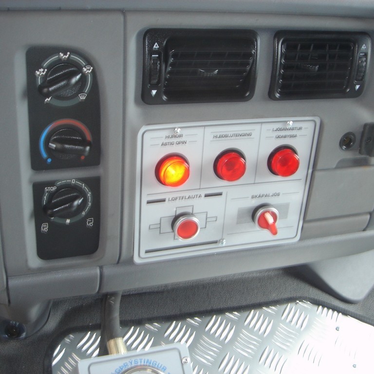 Mælaborð í ökumannshúsi