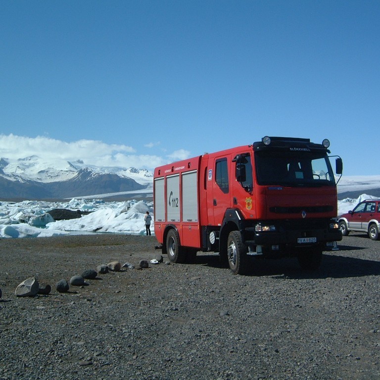 Slökkvibifreið Fjarðabyggðar við Jökulsárlón