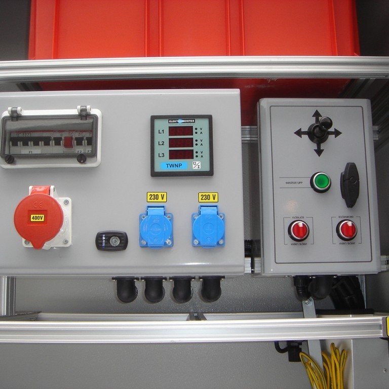 Stjórntafla fyrir rafal og ljósamastur