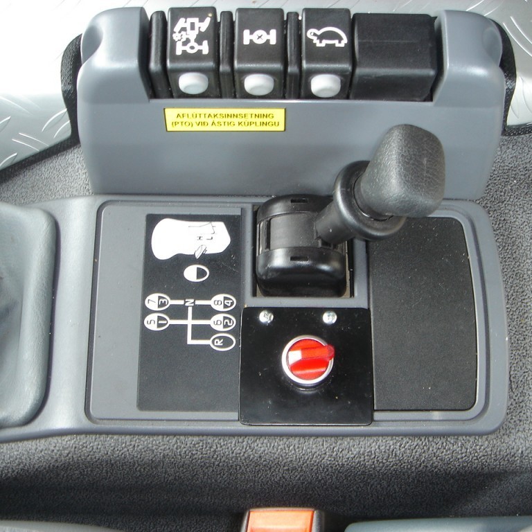 Innsetning dælu og rafals