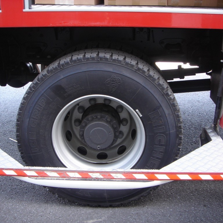 Ástig fyrir miðjuskáp