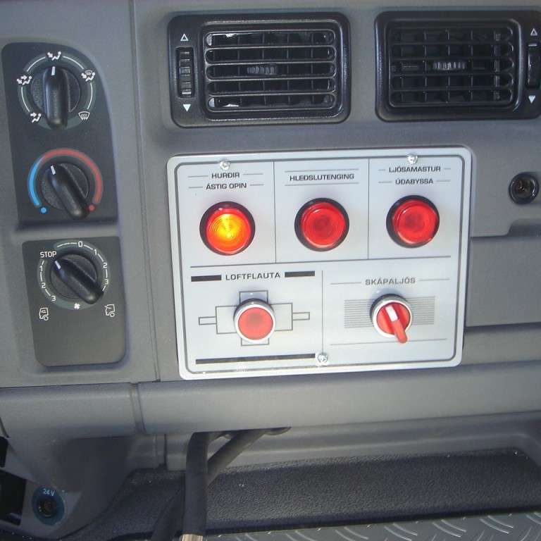 Mælaborð í ökumannshúsi