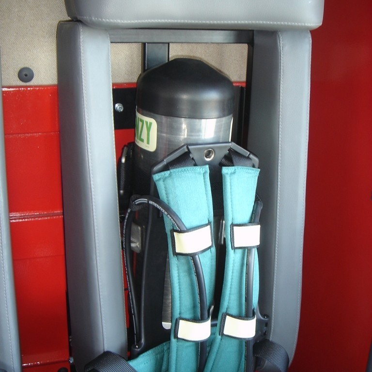 Reykkafarastóll með reykköfunartækjum