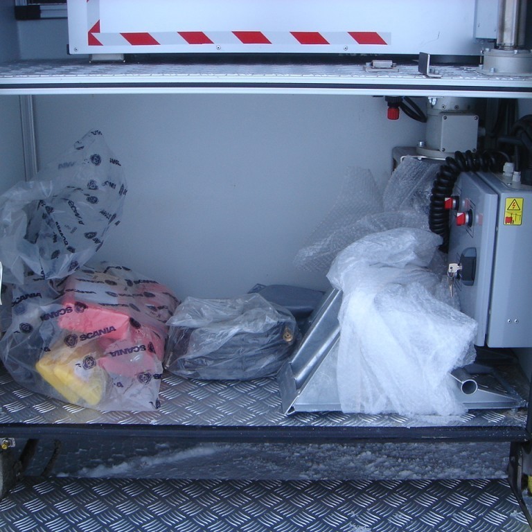 Neðri skápur hægra megin