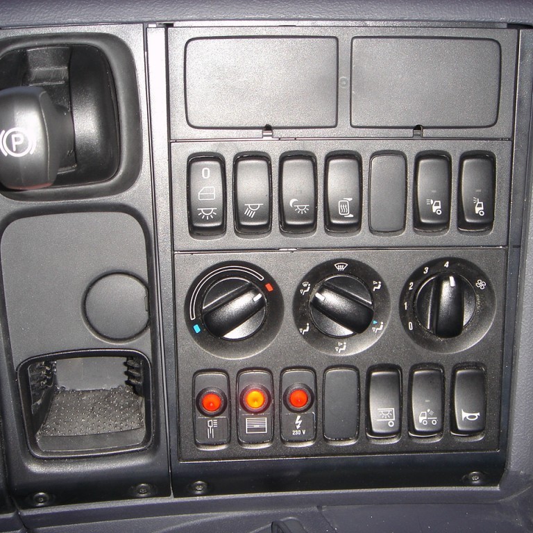 Mælaborð í ökumannshúsi