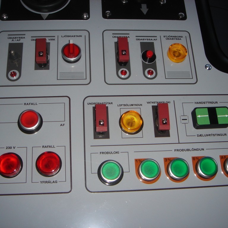 Stjórnborð í ökumannshúsi