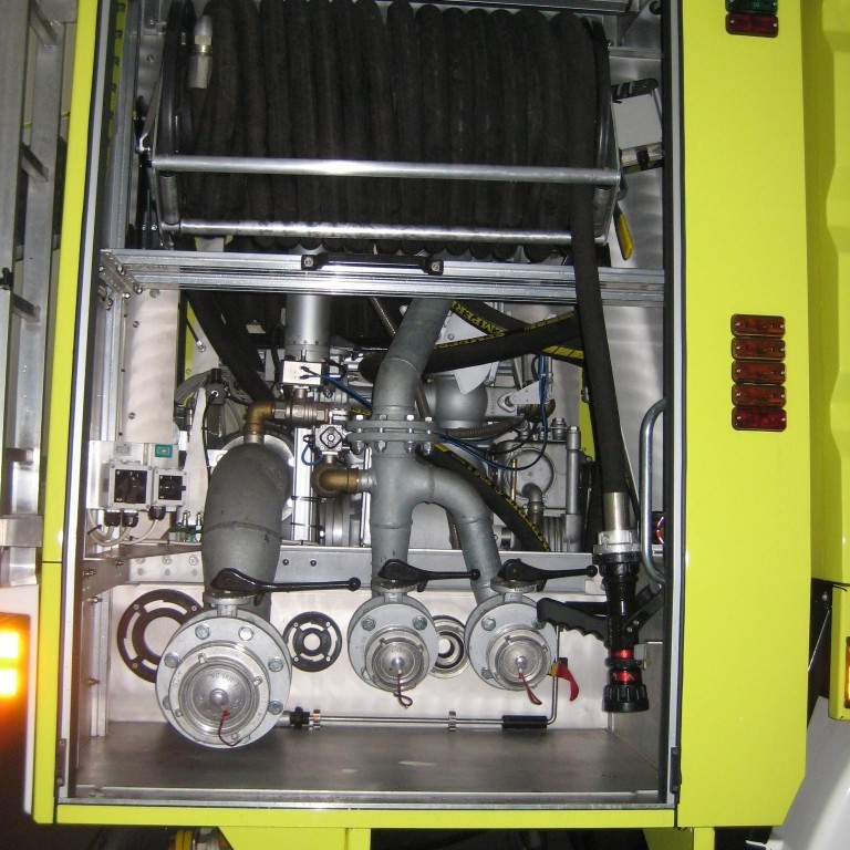 FLF7000/1000 Rosenbauer Buffalo Úttök