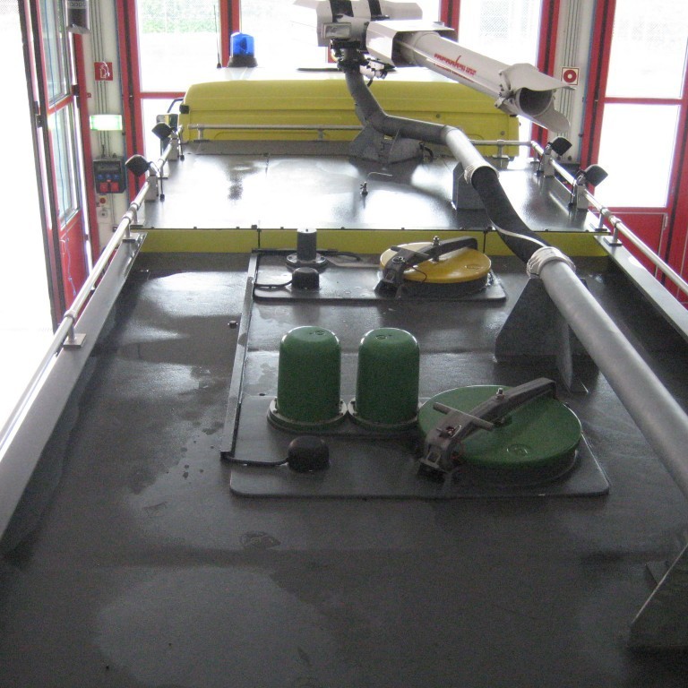 FLF7000/1000 Rosenbauer Buffalo. Þakbyssa