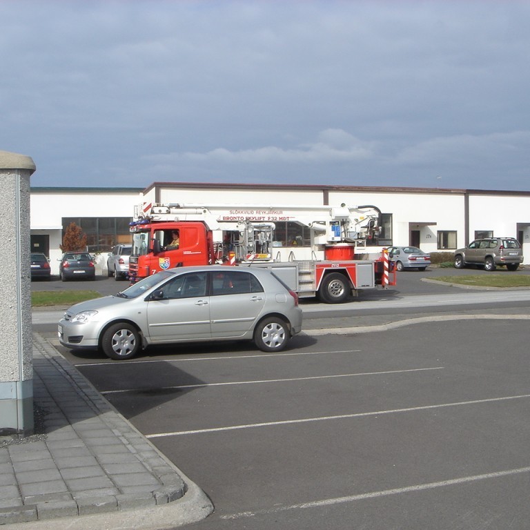 Körfubíllinn í fylgdinni