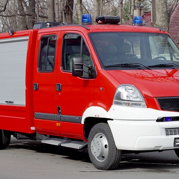 TLF1000/110 4x2 ISS-Wawrzaszek Renault slökkvi og björgunarbifreið með áhafnarhúsi