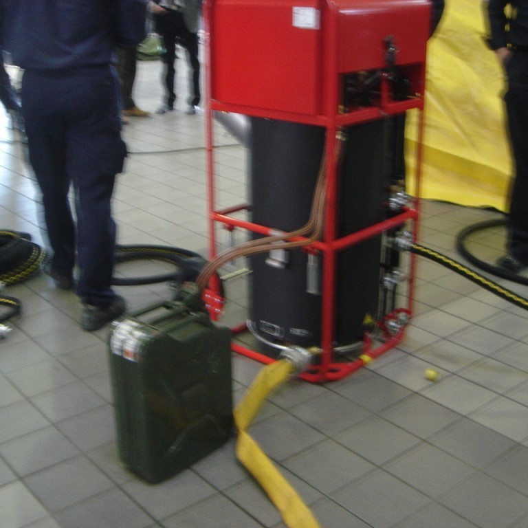 Hitarinn tengdur við olúbrúsann