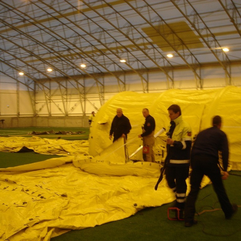 Tjöldun í fullum gangi