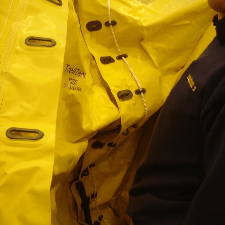 Tengigangar milli tjalda