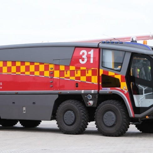 Ný Wiss Felix 8 x 8 flugvallaslökkvibifreið á Copernicusar flugvellinum í Wroclaw