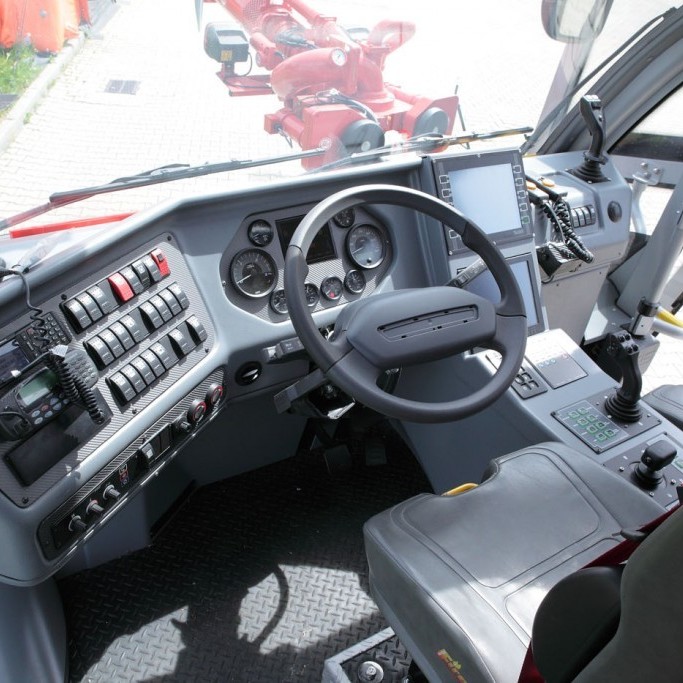 Ný Wiss Felix 8 x 8 flugvallaslökkvibifreið á Copernicusar flugvellinum í Wroclaw