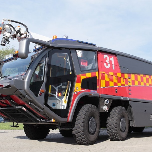 Ný Wiss Felix 8 x 8 flugvallaslökkvibifreið á Copernicusar flugvellinum í Wroclaw