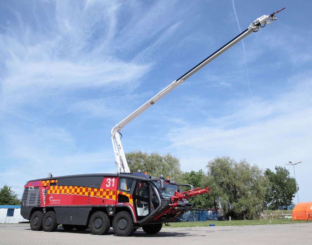 Wiss Felix 8 x 8 flugvallaslökkvibifreið