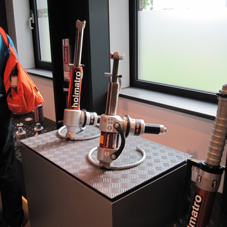 Holmatro tjakkar af sitthvorri gerðinni