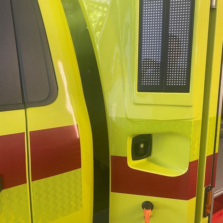 Húsarafmagnstengill og vatns- og froðuljós