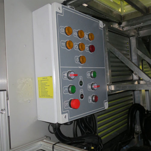 Stjórnborð við Cummins vél (auka)