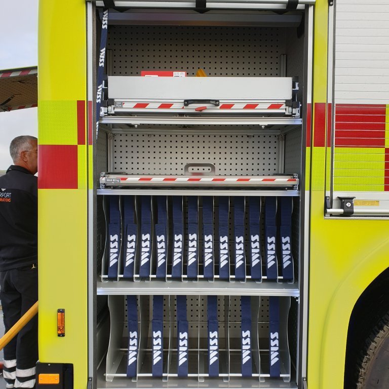 Aftasti skápur hægra megin