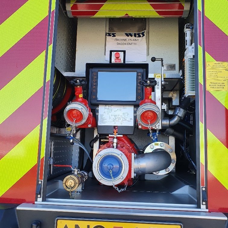 Skápur nr. 3. Godiva 2000 l/mín dæla lágþrýst með 2 1/2