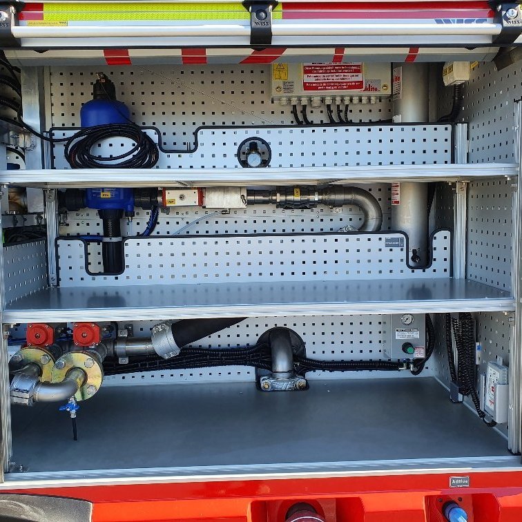 Skápur nr. 5 Verður fyrir m.a. slöngur og Protek stúta.