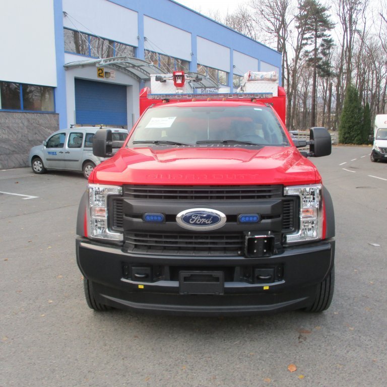 Í verksmiðju Tvö federal grillljós