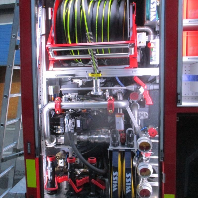 Aftasti skápur hægra megin