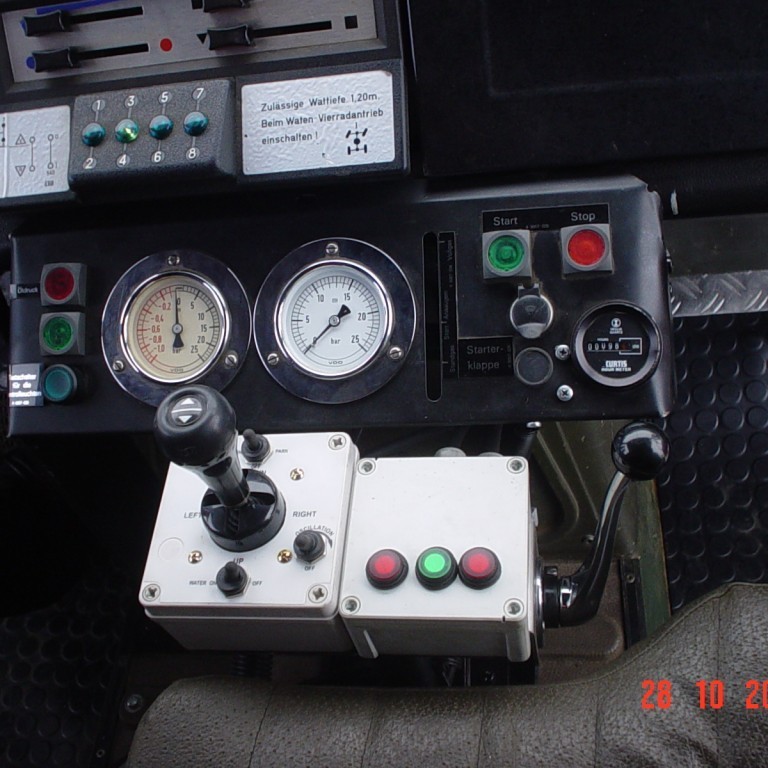 Mælaborðið frammi í ökumannshúsinu