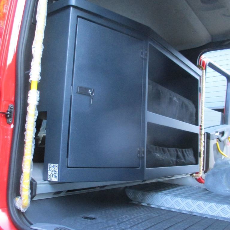 Skápur í afturrými