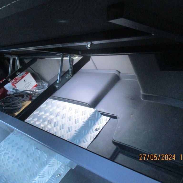 Geymsla undir sætisbekk